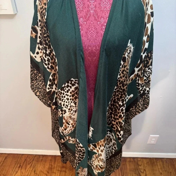 Vintage Green and Cheetah One Size Women Kimono - Picture 2 of 6